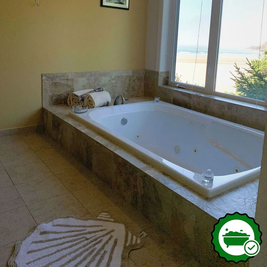 Starfish Point Condos - Verified Jacuzzi In-Room