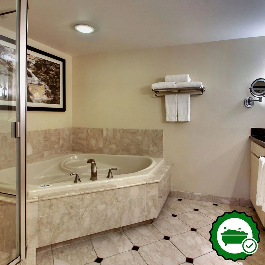Hollywood Casino St. Louis Hotel - Verified Jacuzzi In-Room