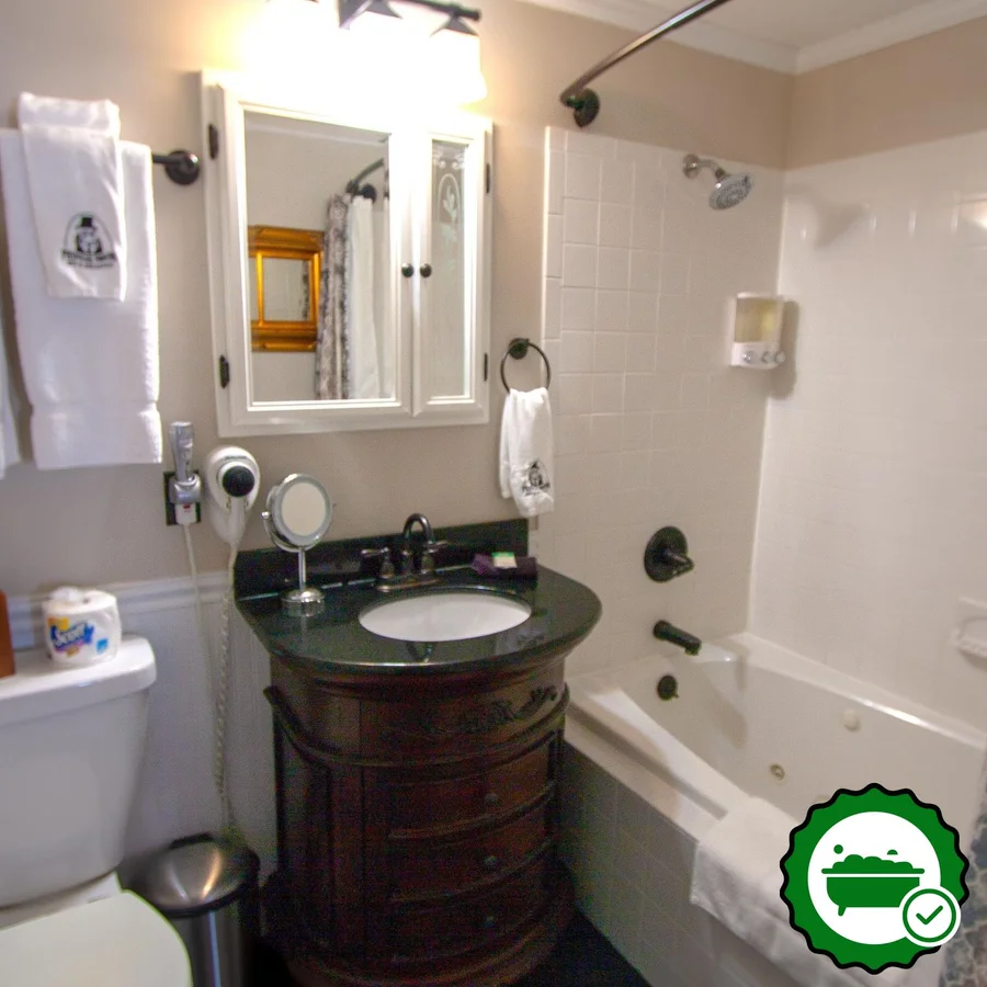 Phineas Swann Inn & Spa - Verified Jacuzzi In-Room