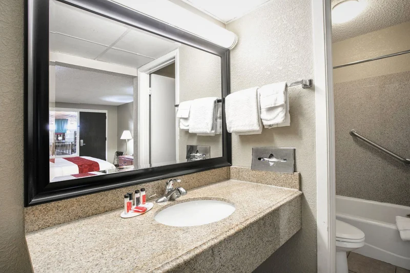 Ramada by Wyndham Odessa Near University of Texas Permian - Featured hot tub