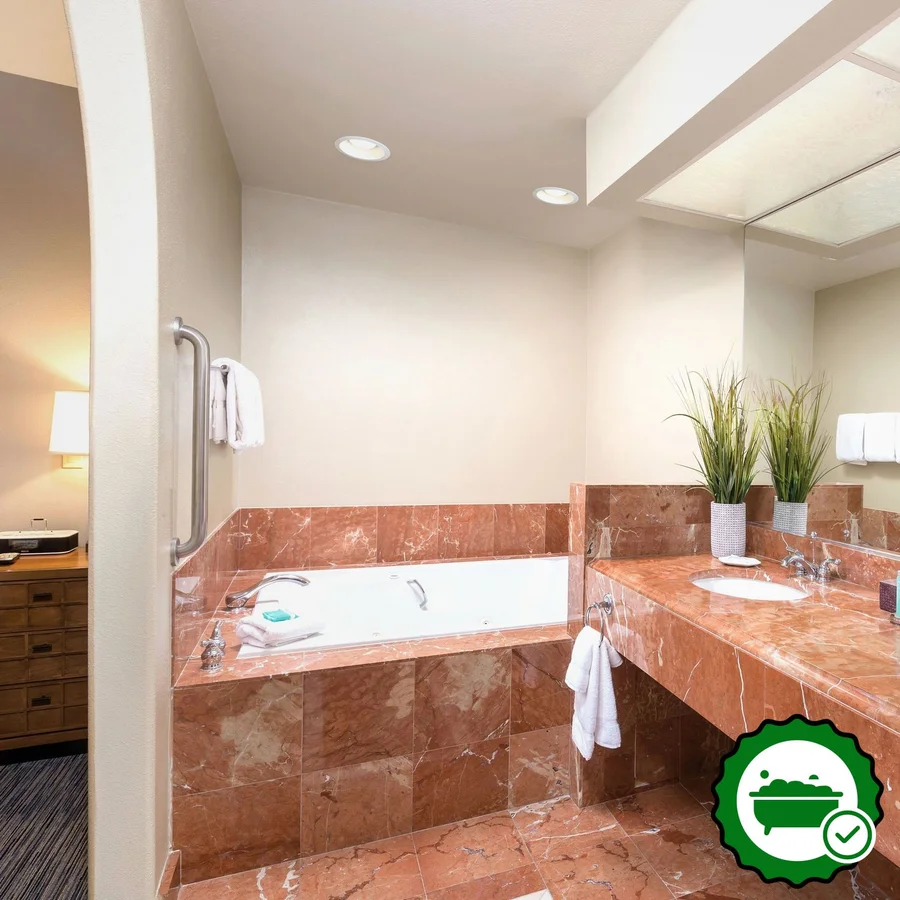 Legacy Golf Resort - Verified Jacuzzi In-Room