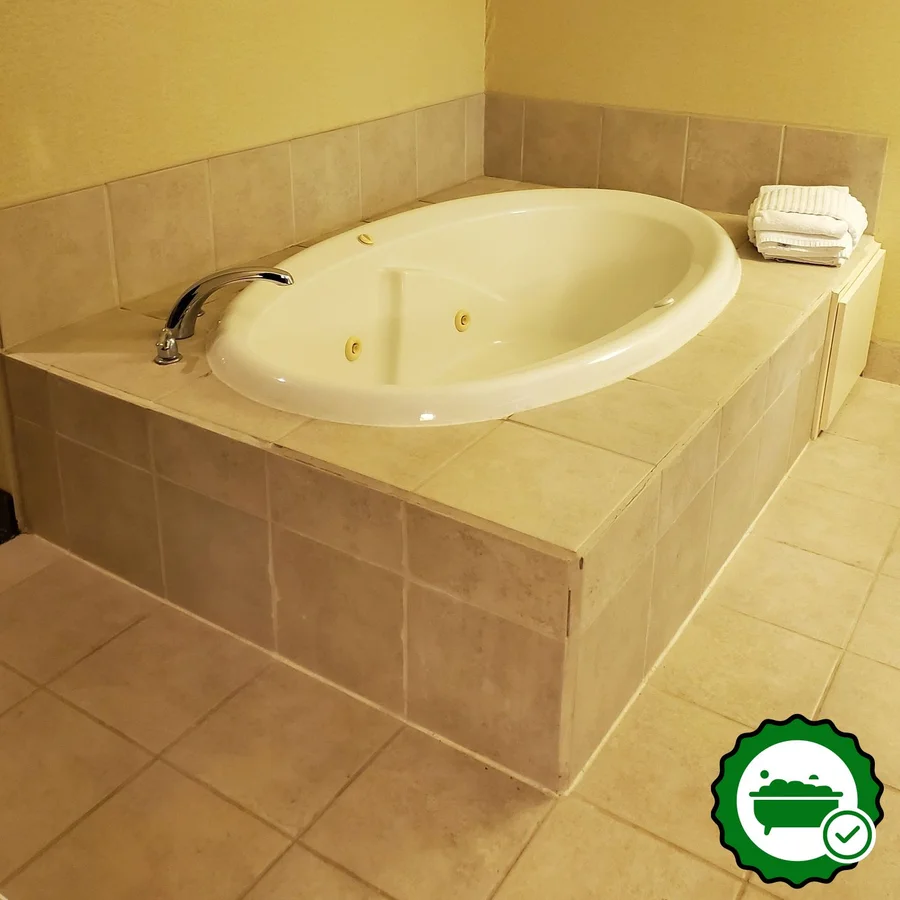 Cobblestone Suites - Ripon - Verified Jacuzzi In-Room
