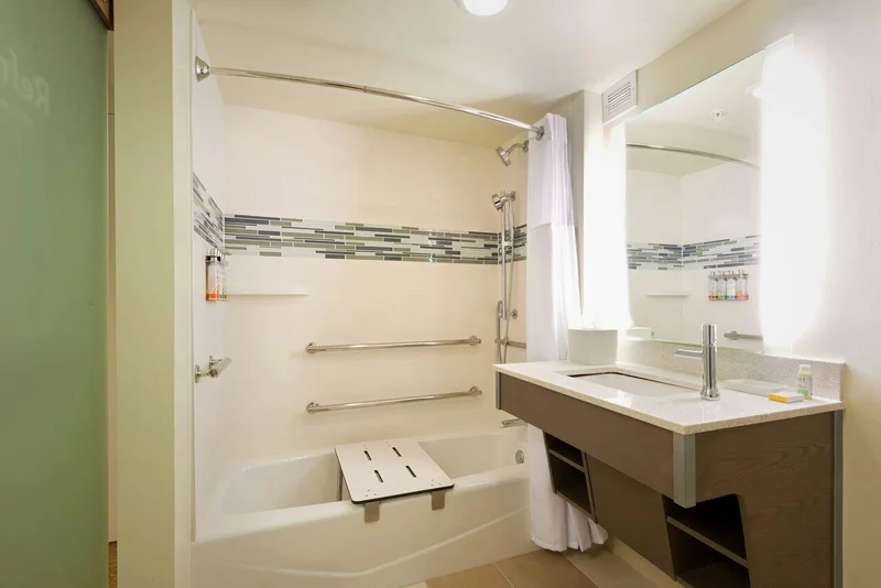 EVEN Hotel Norwalk, an IHG Hotel - Featured hot tub