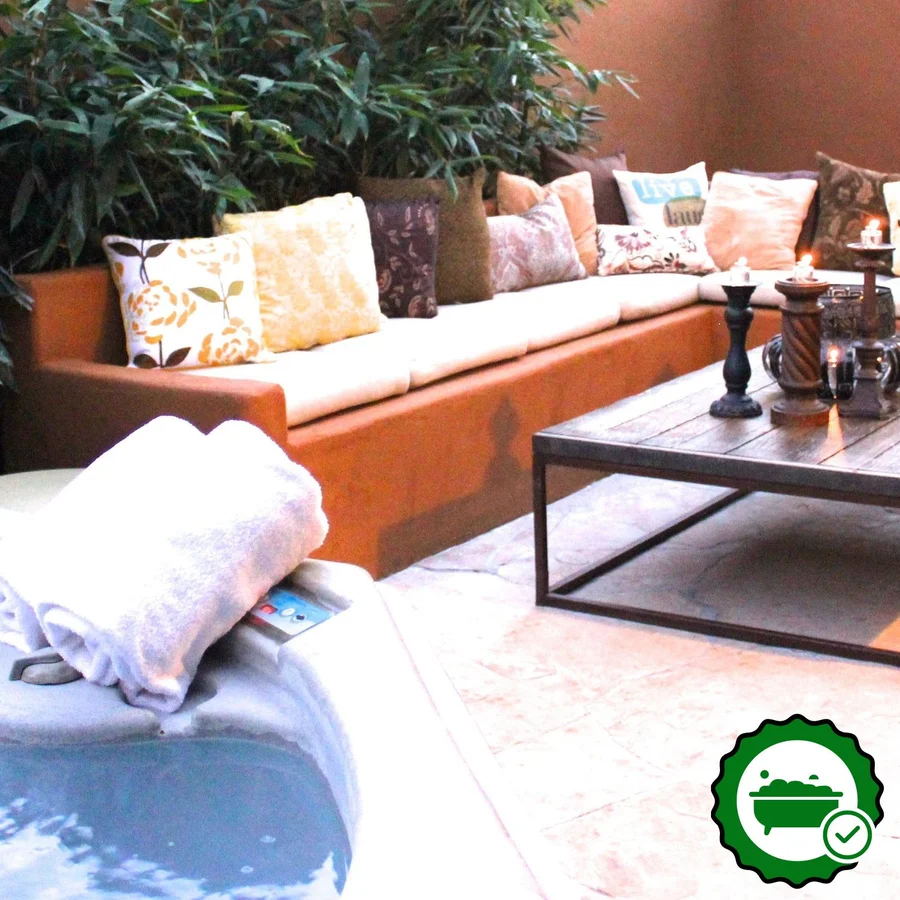 Talavera Palm Springs - Verified Jacuzzi In-Room
