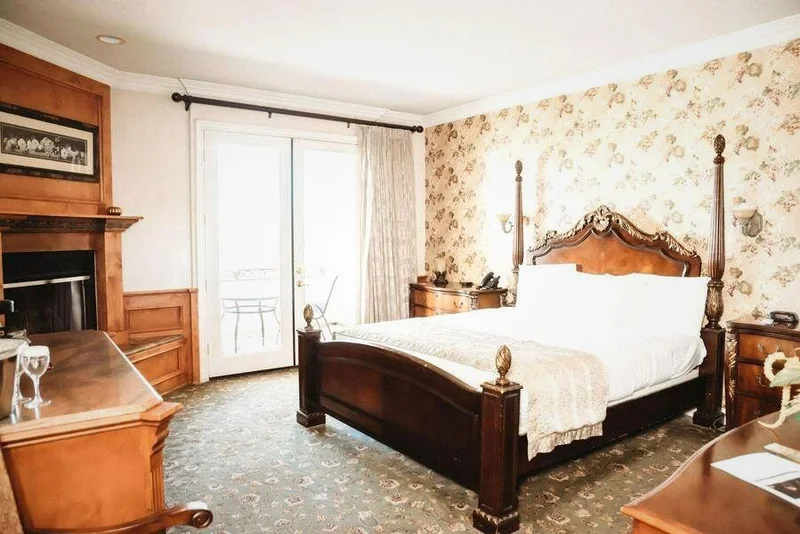 Inn at Churon Winery - Guest Room image