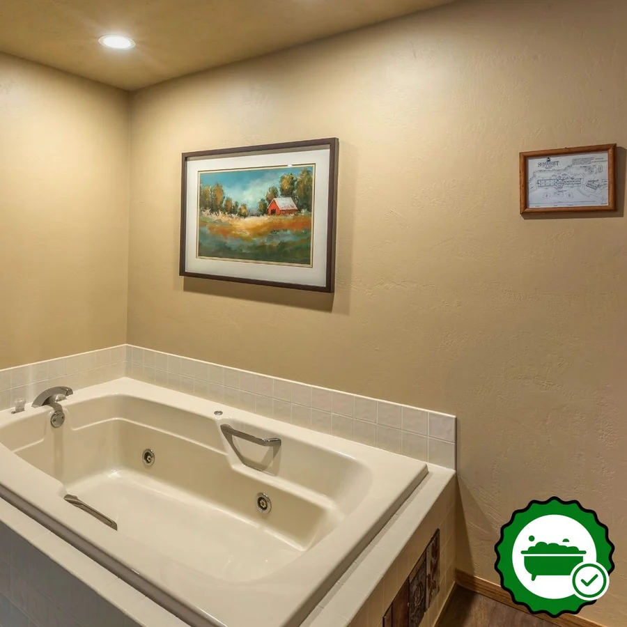 Somerset Inn & Suites - Verified Jacuzzi In-Room