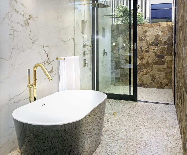 L'Horizon Hotel and Spa - Featured hot tub