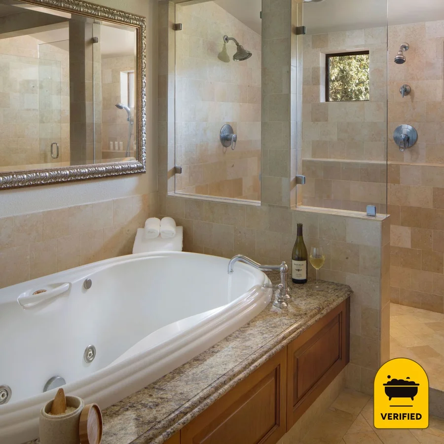 Napa Valley Lodge, the water at Yountville