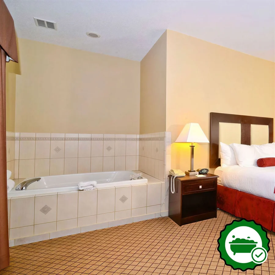 Best Western Macomb Inn - Verified Jacuzzi In-Room
