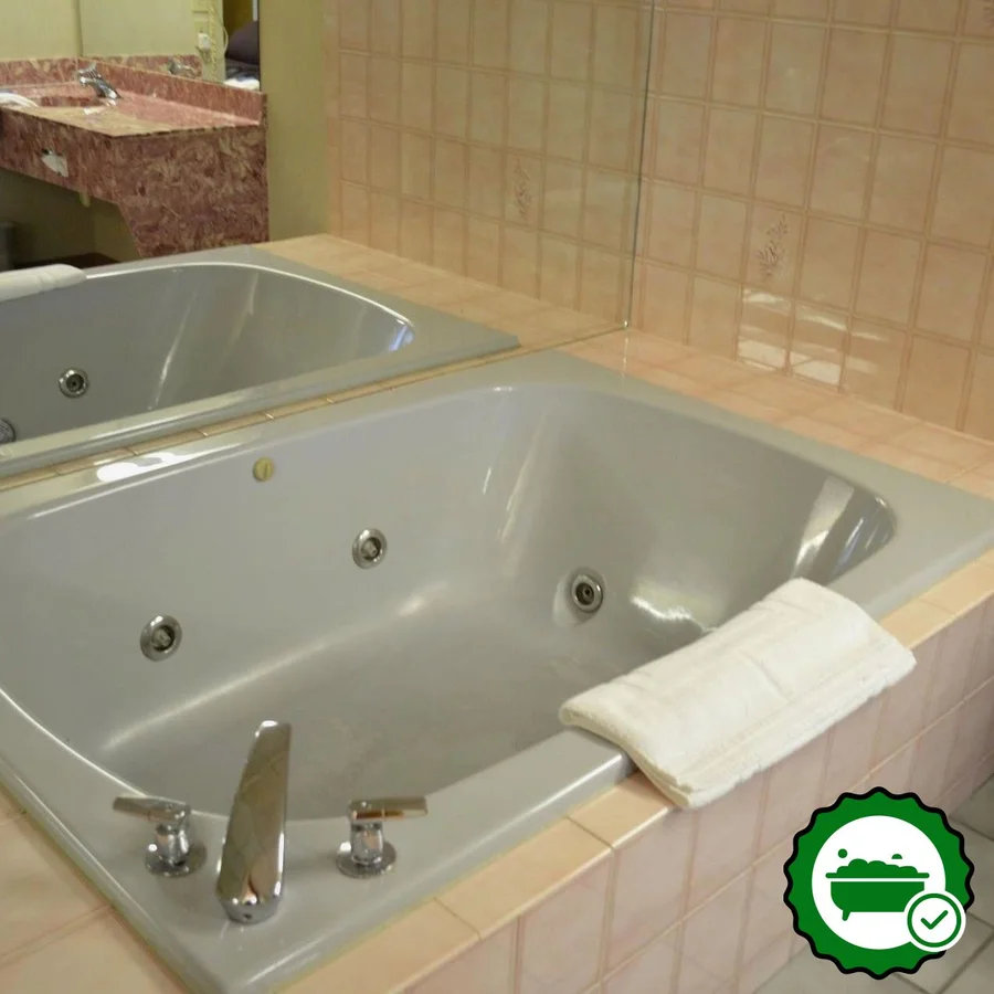 Riverside Motor Lodge - Verified Jacuzzi In-Room