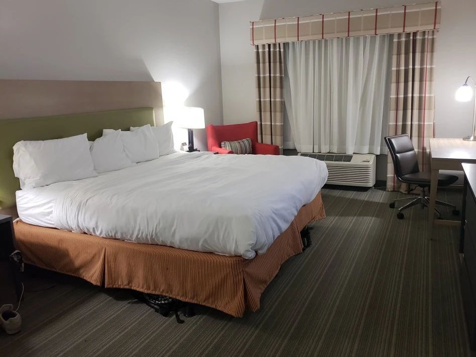 Country Inn & Suites by Radisson, Green Bay, WI - Guest Room image