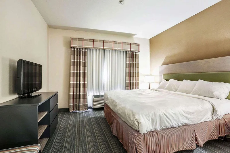 Country Inn & Suites by Radisson, Green Bay, WI - Guest Room image