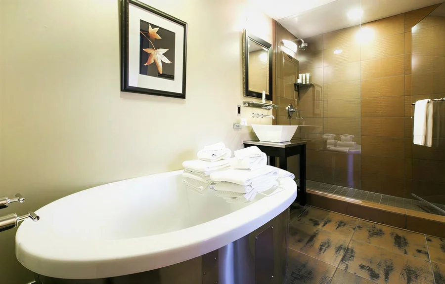 Main & SKY - Featured hot tub