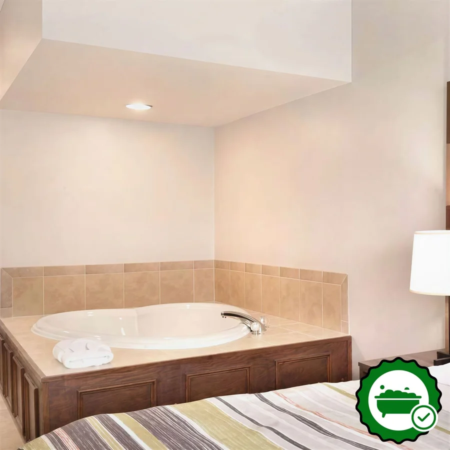 Country Inn & Suites By Radisson Boone Nc - Verified Jacuzzi In-Room