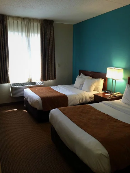 Delta Hotels Chicago O'hare Airport - Guest Room image