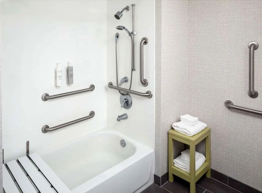 Hampton Inn & Suites Savannah - I-95 South - Gateway - Featured hot tub
