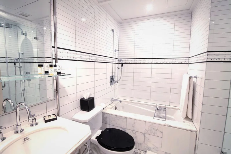The Evelyn Hotel - Featured hot tub
