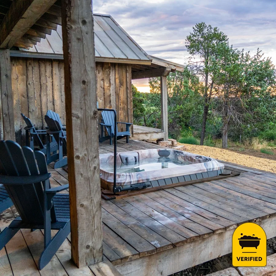 Zion Mountain Ranch: the Honeymoon Jetted Tub Suite in Mount Carmel, UT