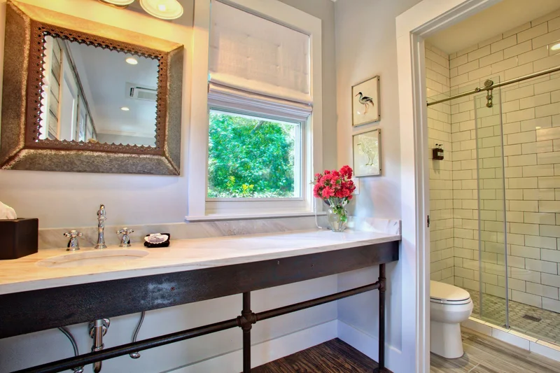 The Roost Ocean Springs - Featured hot tub