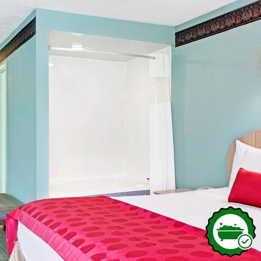 Ramada by Wyndham Parsippany - Verified Jacuzzi In-Room