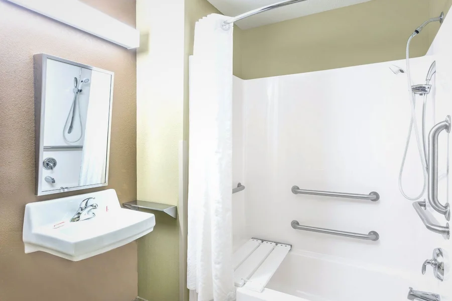 Sleep Inn & Suites - Featured hot tub