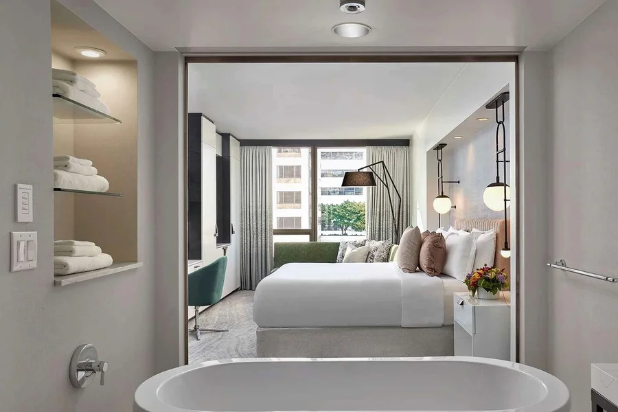 Hotel 1000, LXR Hotels & Resorts - Featured hot tub