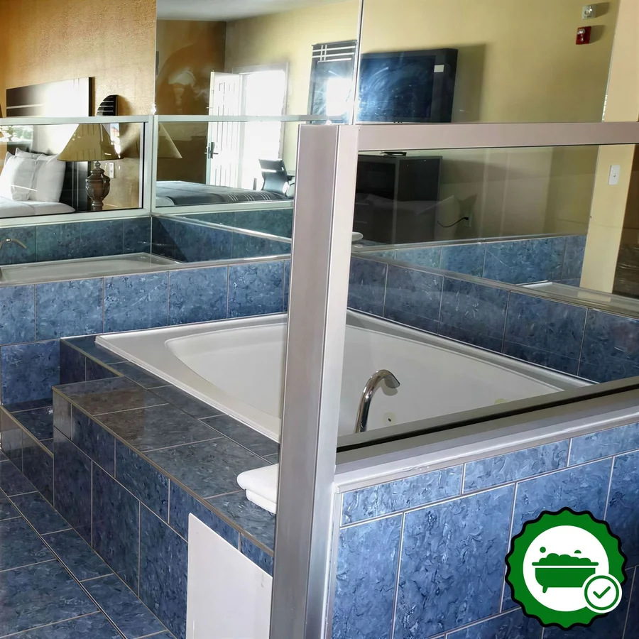 Motel 6 Houston, TX – Willowbrook Mall - Verified Jacuzzi In-Room