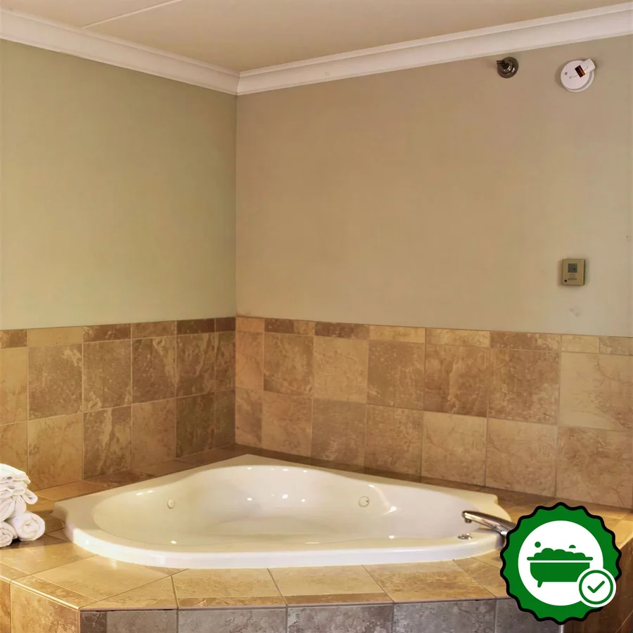 Hampton Inn Americus - Verified Jacuzzi In-Room