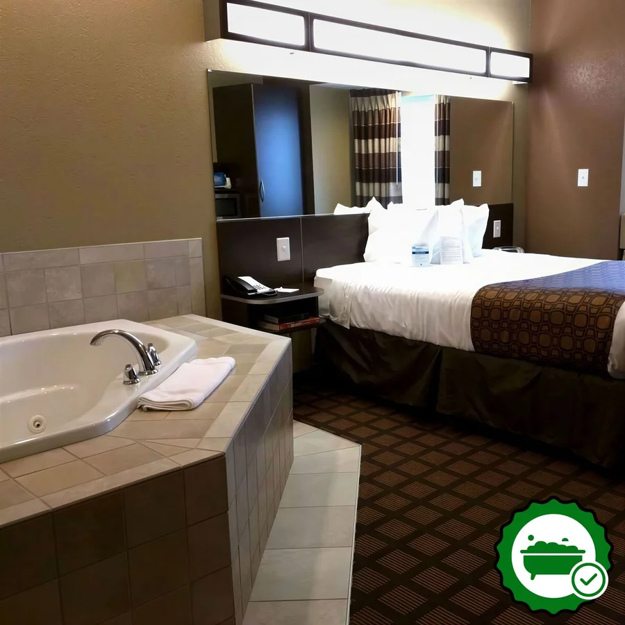 Microtel Inn & Suites by Wyndham Minot - Verified Jacuzzi In-Room