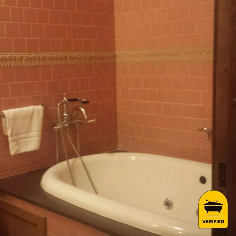 Roycroft Inn: the Honeymoon Whirlpool Suite in East Aurora, NY