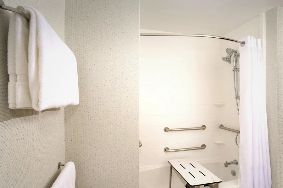Holiday Inn Express & Suites New Braunfels By IHG - Featured hot tub