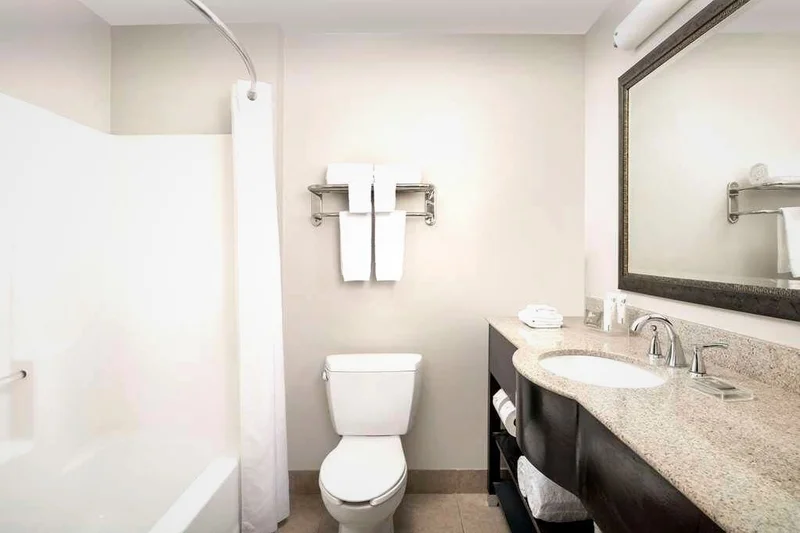 Country Inn & Suites By Radisson, Gainesville, FL - Featured hot tub