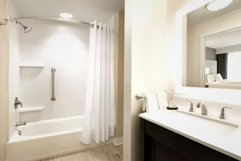 Embassy Suites by Hilton Greenville Downtown Riverplace - Featured hot tub