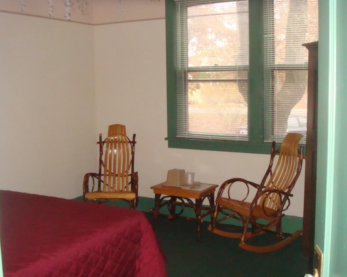 Gordon Beach Inn - Guest Room image