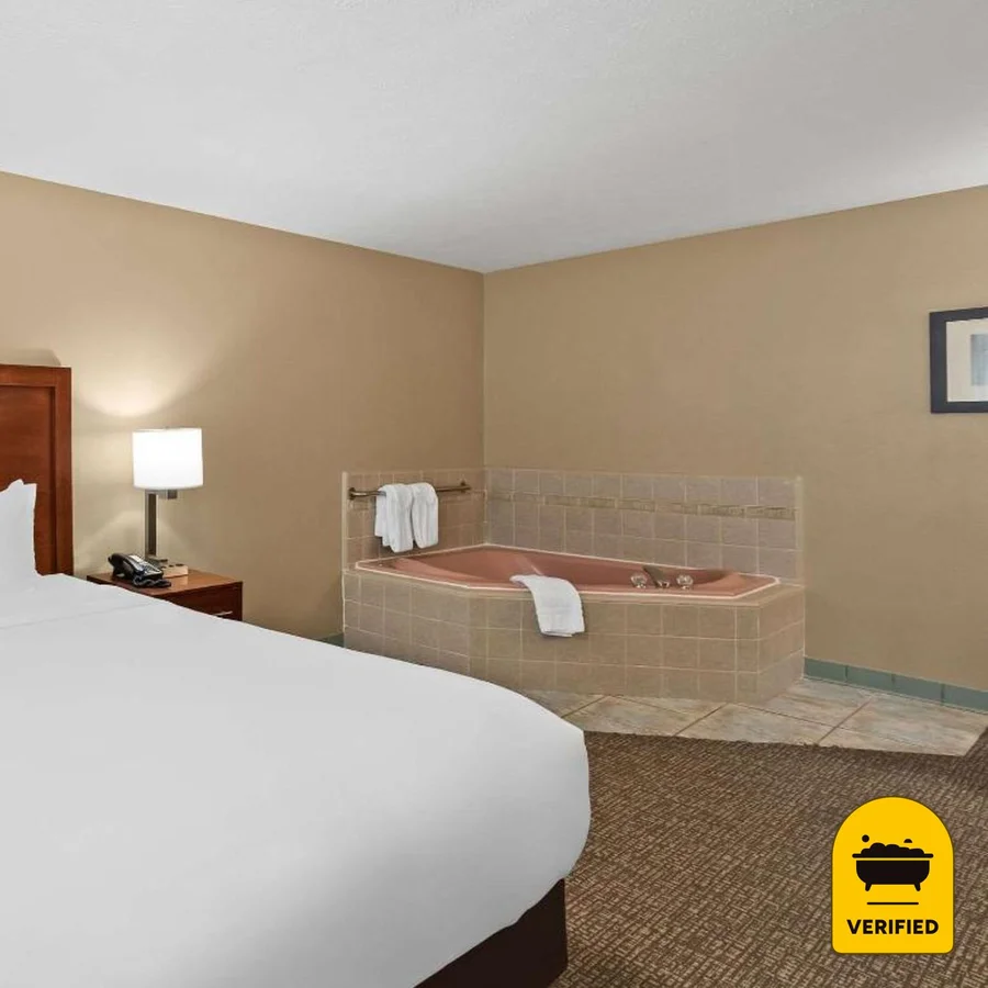 Comfort Inn & Suites El Centro I - 8: the King Jetted Tub Suite with Living Room in El Centro, CA
