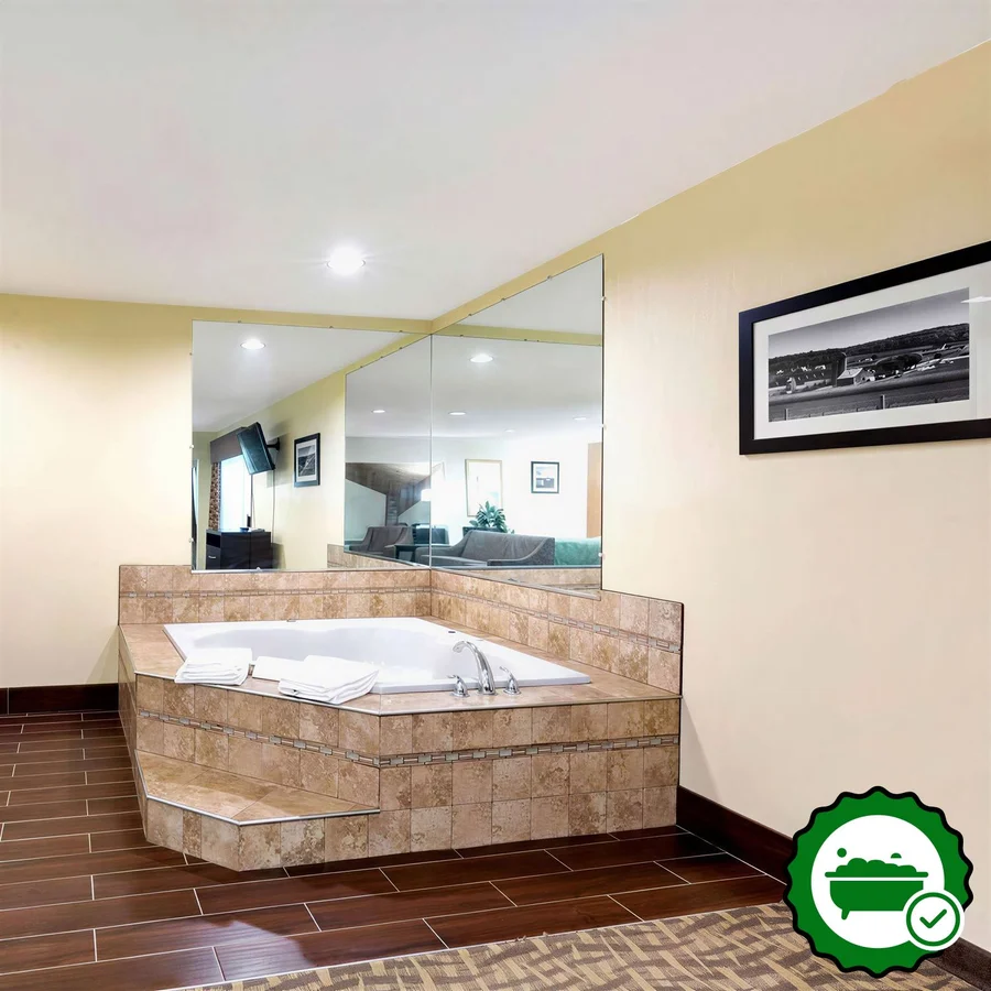 Quality Inn - Verified Jacuzzi In-Room