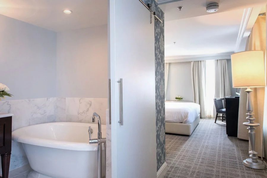 The Graham Georgetown - Featured hot tub