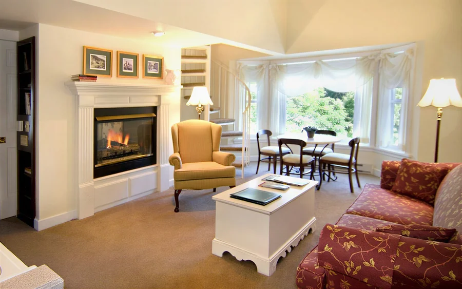 Eagle Harbor Inn - Guest Room image