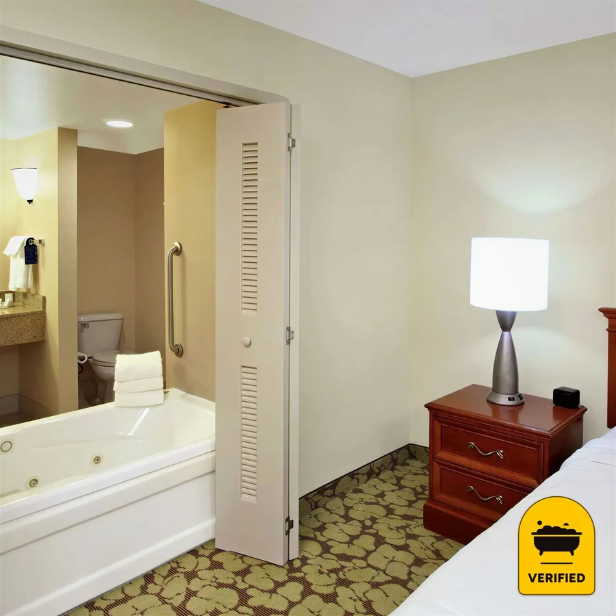 Hilton Garden Inn Chesapeake/Greenbrier, the water at Chesapeake