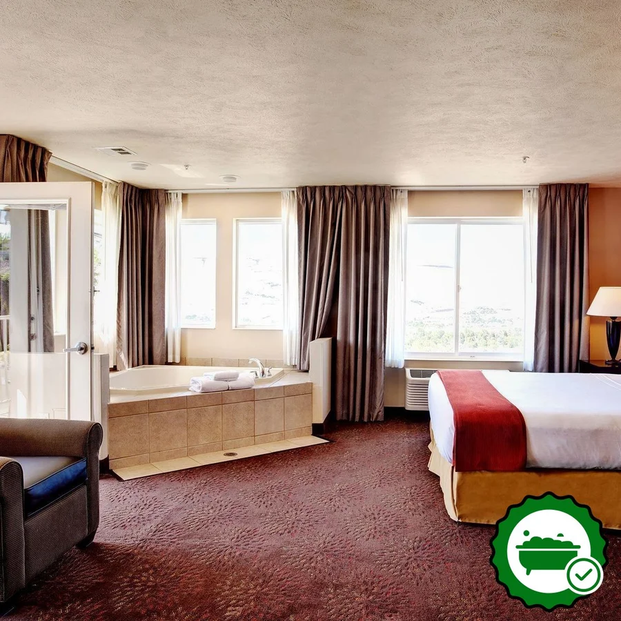 Holiday Inn Express Lewiston By IHG - Verified Jacuzzi In-Room