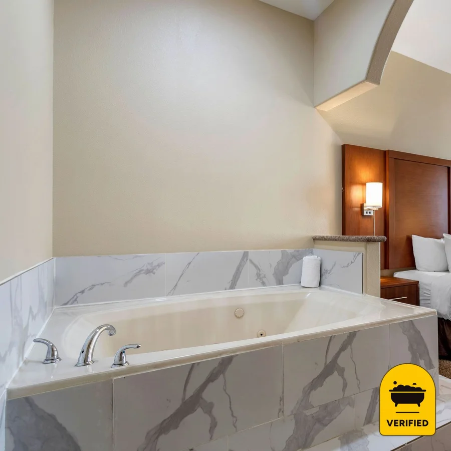 Comfort Suites Near Texas Medical Center - NRG Stadium: the King Jetted Tub Suite in Houston, TX