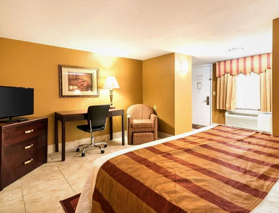 Rodeway Inn - Guest Room image
