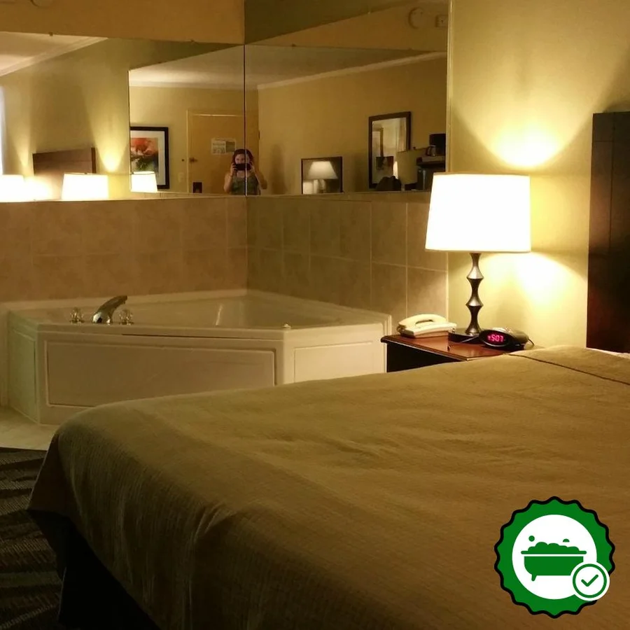 Best Western Gastonia - Verified Jacuzzi In-Room