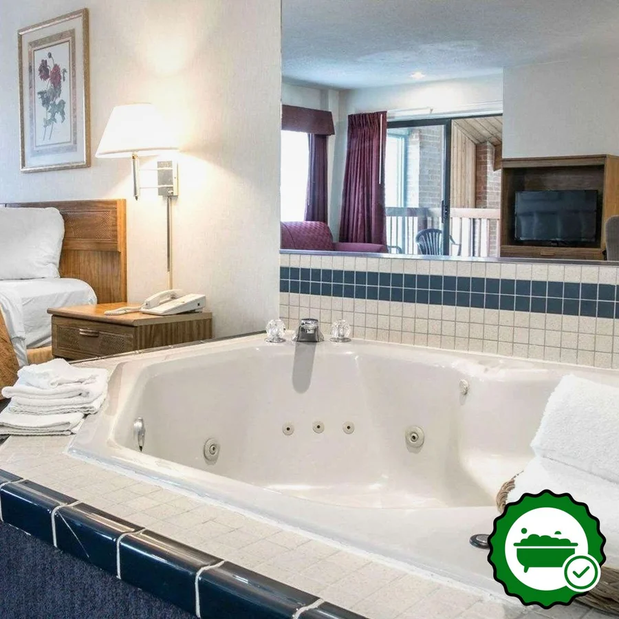 Quality Inn Hudsonville - Verified Jacuzzi In-Room