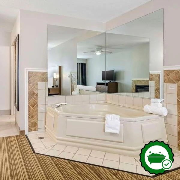 Country Inn & Suites by Radisson, Annapolis, MD - Verified Jacuzzi In-Room