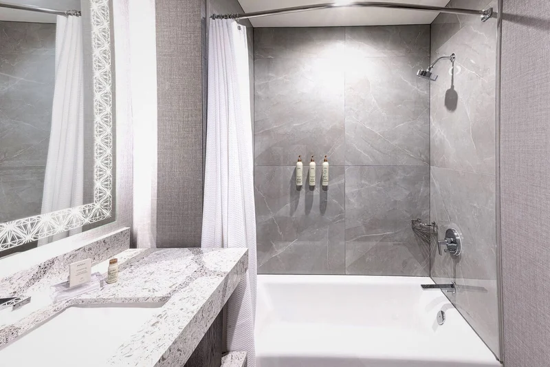 Renaissance Oklahoma City Downtown Bricktown Hotel - Featured hot tub