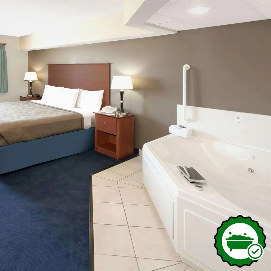 AmericInn by Wyndham Webster City - Verified Jacuzzi In-Room