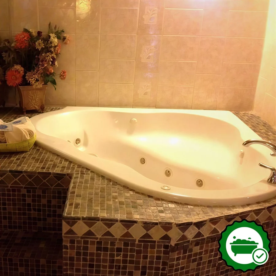 Virginia Inn - Verified Jacuzzi In-Room