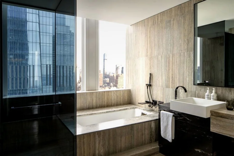 Equinox Hotel New York - Featured hot tub