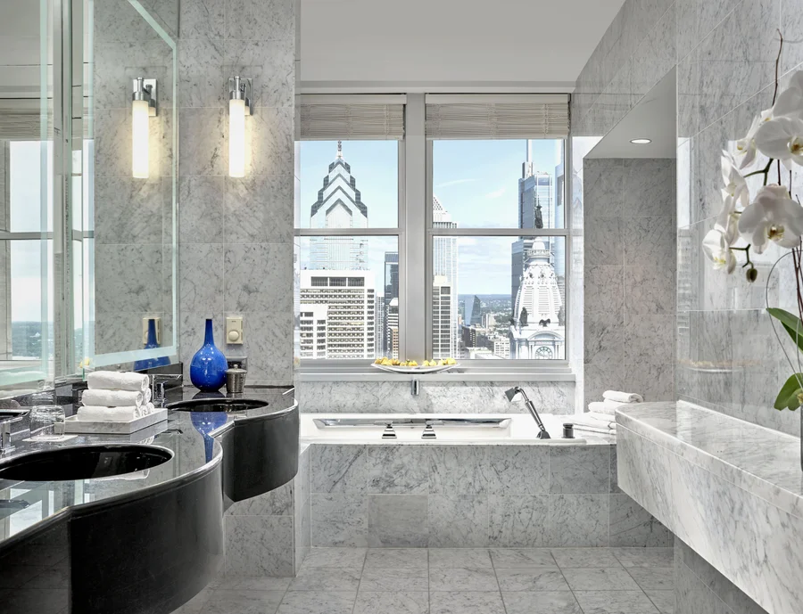 Loews Philadelphia Hotel - Featured hot tub
